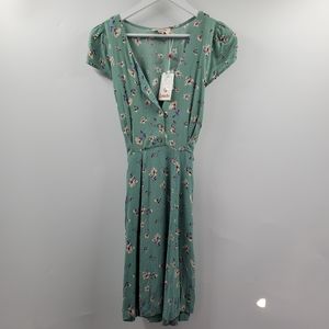 Modcloth Louche Cathleen Freesia Floral Dress V-Neck Printed.